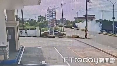 遭輾畫面曝！宜蘭遶境鞭炮意外掉入車內　翁嚇壞跳車遭神轎車撞死