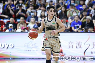 快訊／谷毛唯嘉關鍵6罰5中　獵鷹季後賽第2戰1分險勝勇士