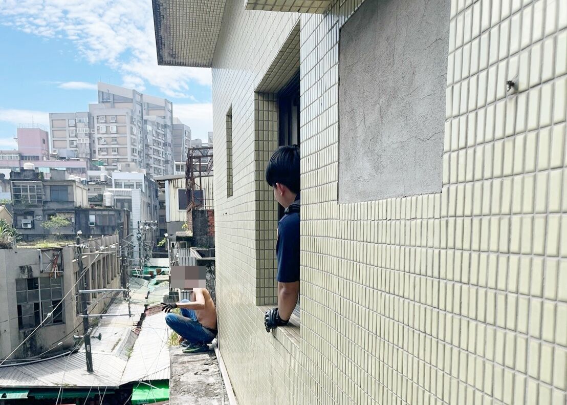 楊梅埔心市場火警!移工逾期鬧情緒縱火 僵持3小時解除危機