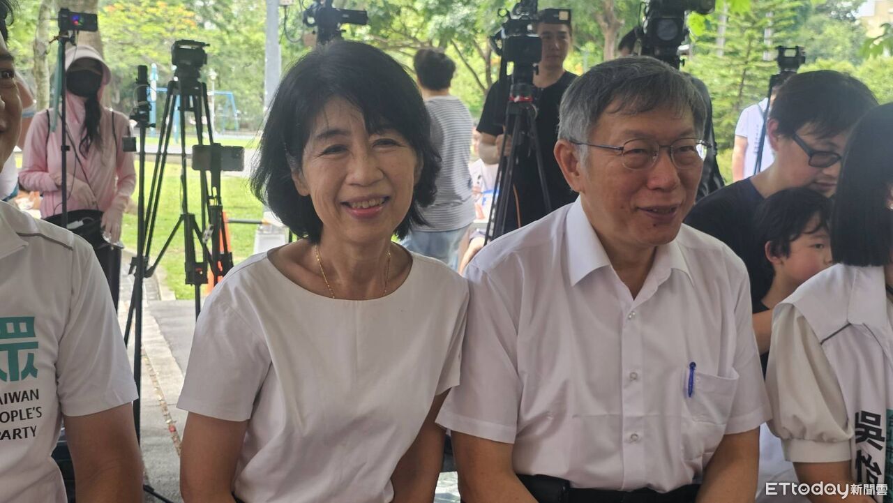 柯文哲遭吃屎哥「蛋襲」暫不提告 遭蛋液波及2支持者堅持要告
