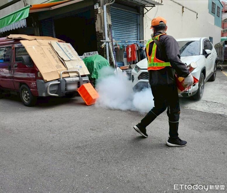 首例本土登革熱現蹤!鳳山女憂蚊子大軍 跑鄰居門口燒紙驅蚊挨罰