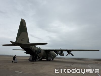 金門疏運大作戰！加班機、軍機加海運齊發　670人順利返台