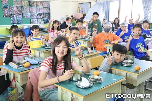 ▲▼高雄市115學年度實施全市公私立國中小免費午餐。（圖／記者許宥孺翻攝）