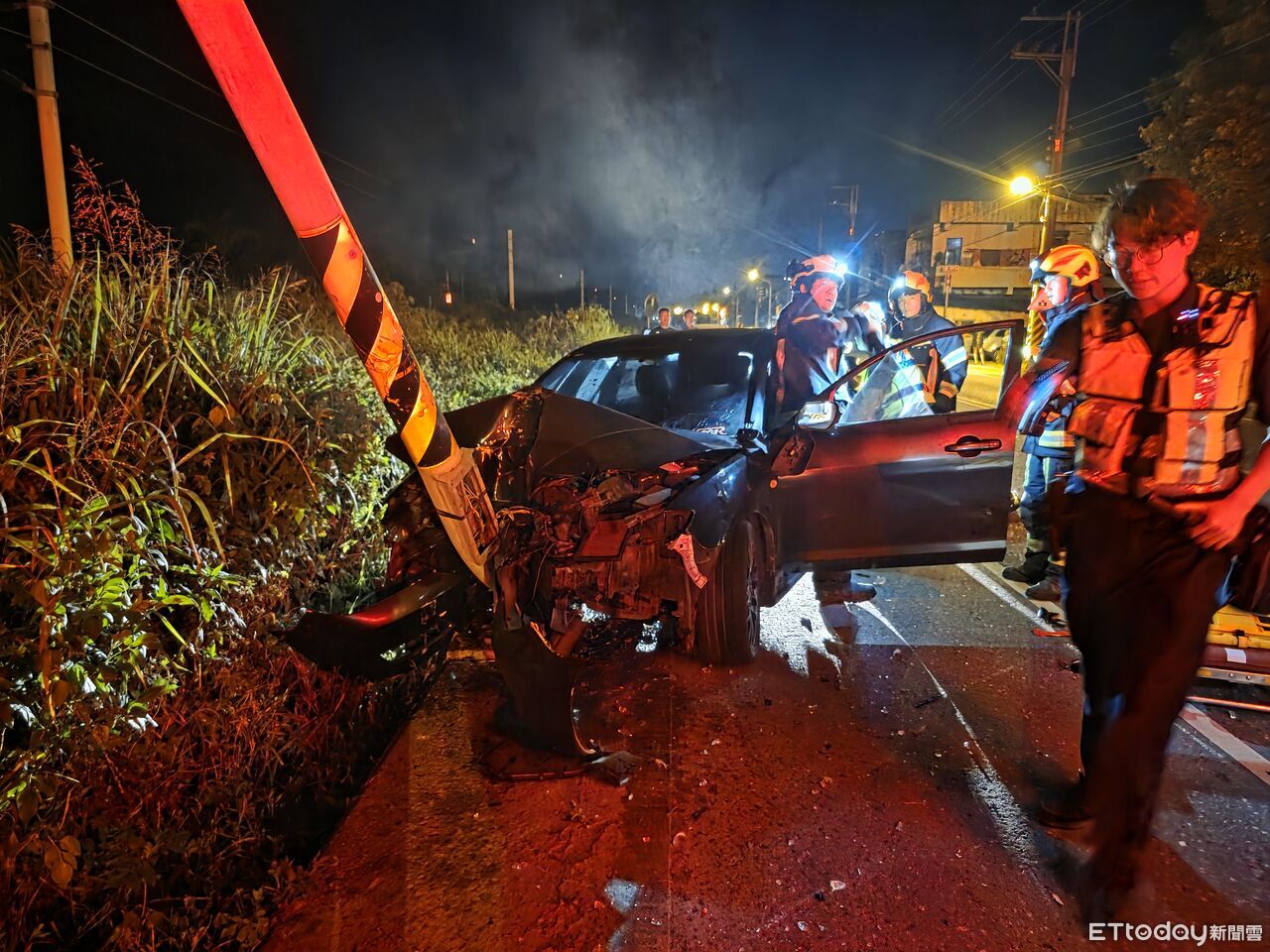 花蓮光復台9線死亡車禍!41歲男自撞電桿車頭全爛 送醫不治