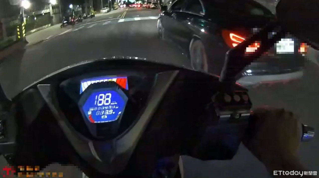三重賓士拒檢!沿路飆速蛇行闖紅燈 警開28張罰單將查緝駕駛到案