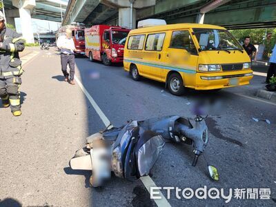 快訊／新北嚴重車禍！女騎士被壓中華電信工程車底...命危搶救中