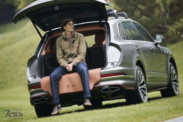 Bentley Mulliner 攜手 Gstaad Guy 推出 Bentayga EWB「Chalet Edition」