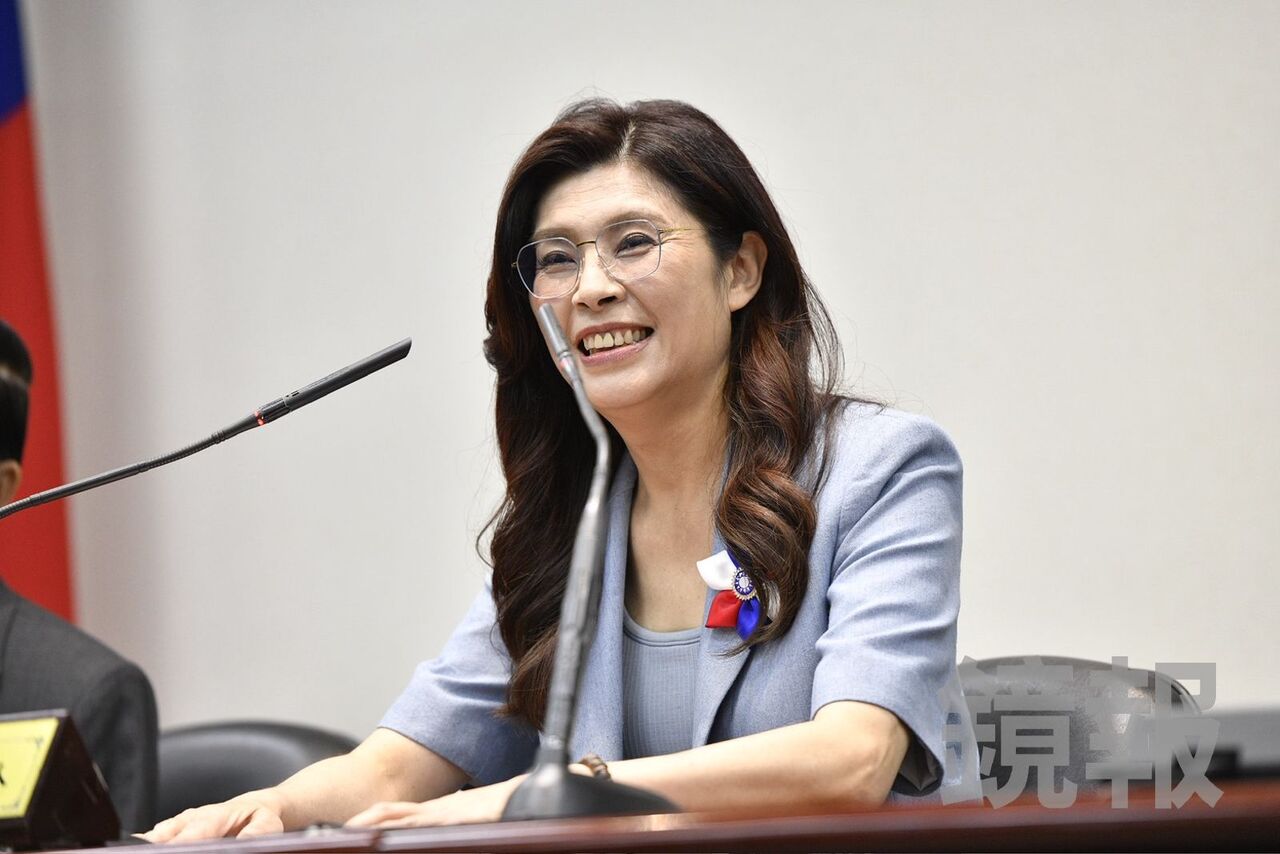 馬英九辦公室風波 李艷秋轟鄭麗文:輕蔑輕浮