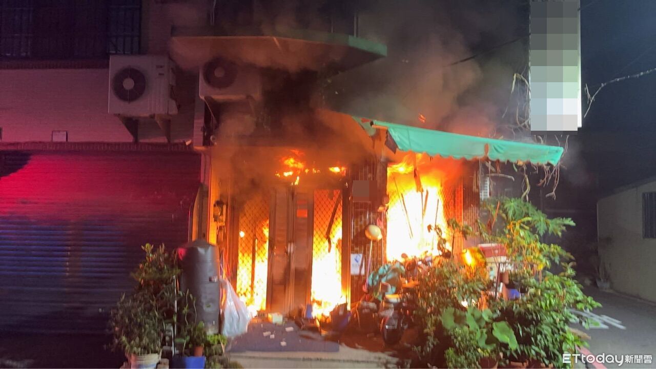 台南民宅暗夜大火!火舌狂竄3F「燒成一片廢墟」 現場畫面曝光