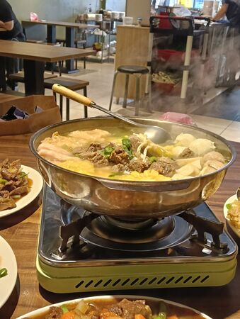 ▲▼牛饌炒飯炒麵牛肉料理。（圖／民宿女王芽月授權提供）