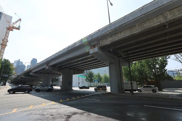 快訊/首爾高架道路施工中坍塌 「2人仍受困」至少6傷