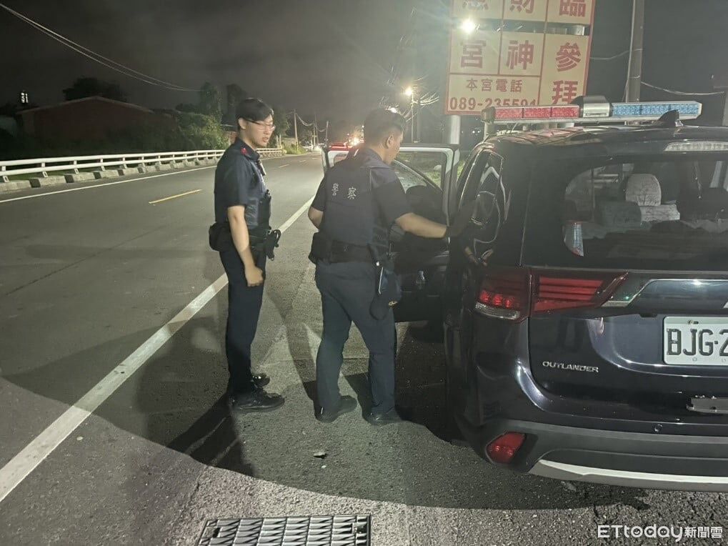 阿北參加完廟會迷路了 台東暖警護送返家