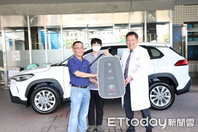 台南新樓醫院獲贈醫療服務車 14位善心人士攜手守護偏鄉健康