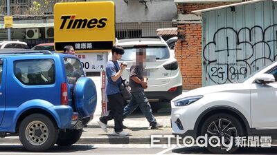 快訊／北市休旅車暴衝！刷倒一排機車還不停　毒駕男晚間聲押