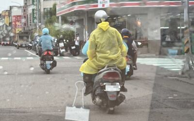 毒蟲騎機車「一路狂搖」身上搜出7顆菸彈　有再犯之虞遭收押