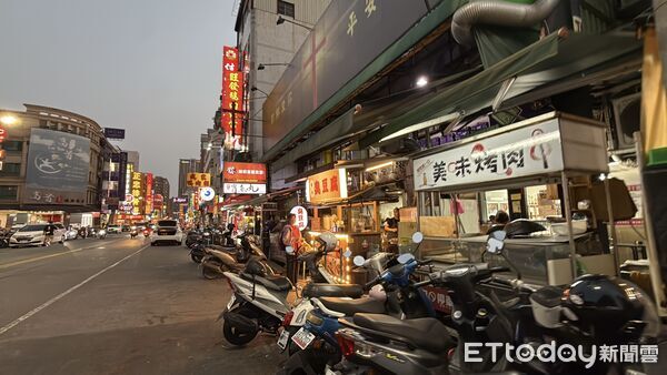 ▲▼         富國路,攤販    。（圖／記者張雅雲攝）