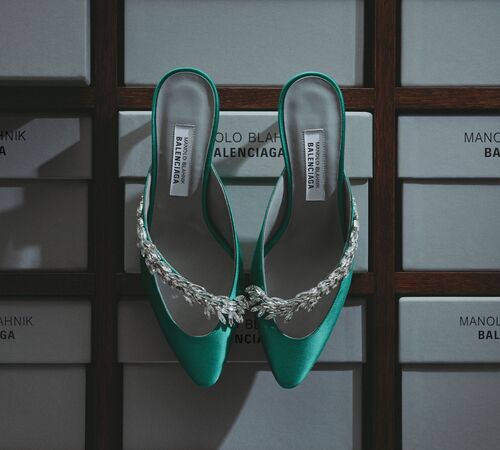 鞋控會瘋掉    BALENCIAGA &times; Manolo Blahnik萊茵石高跟鞋美到暴動