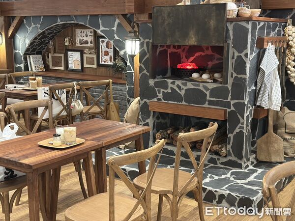 ▲▼韓國排隊麵包店「Standard Bread」5/29開幕。（圖／記者蕭筠攝）