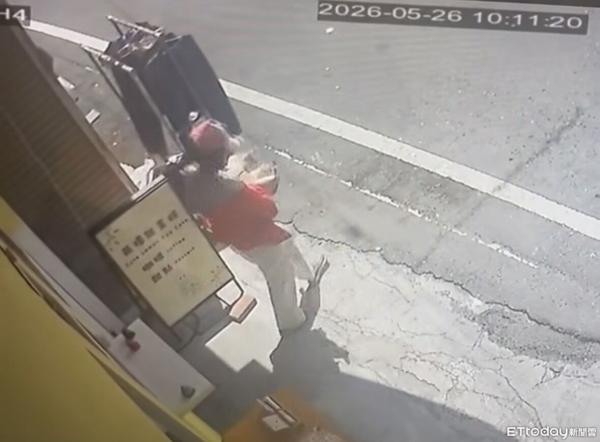 台中雞蛋糕「人瑞級店貓」遭女子抱走!飼主急尋:把家人還給我