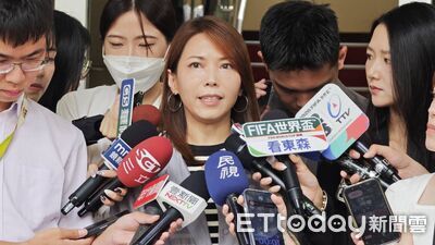 柯文哲留言批蔡壁如上節目放話　陳智菡證實是本人：他有告訴我們