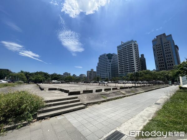 ▲▼       信義計畫區土地      。（圖／記者項瀚攝）