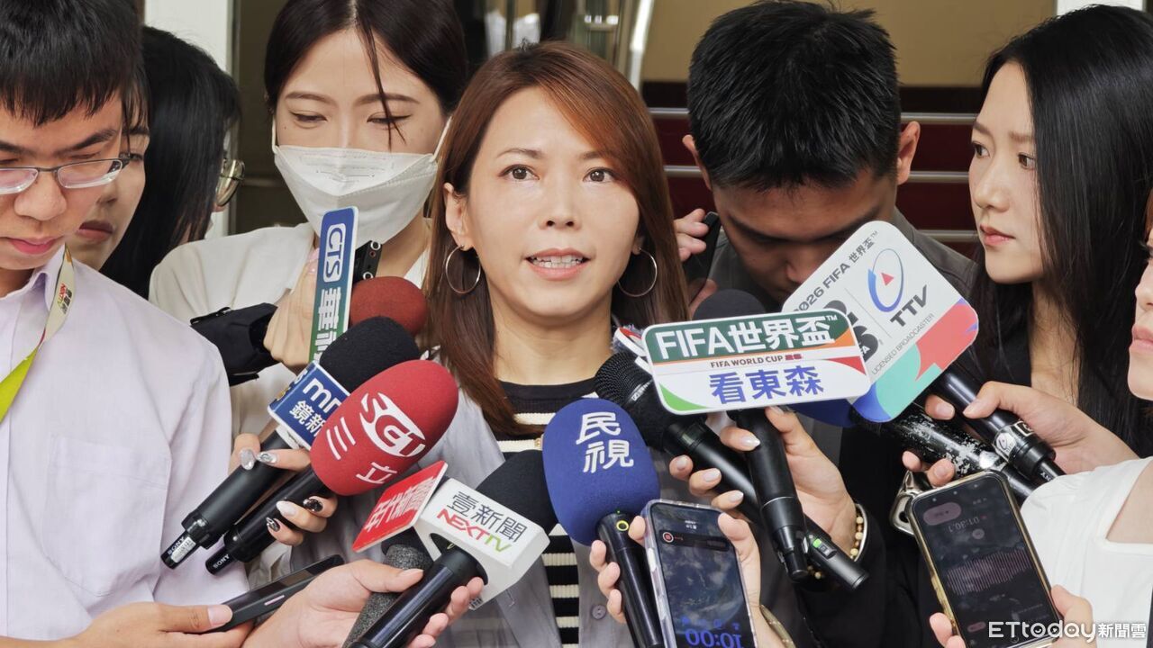 柯文哲留言批蔡壁如上節目放話 陳智菡證實是本人:他有告訴我們