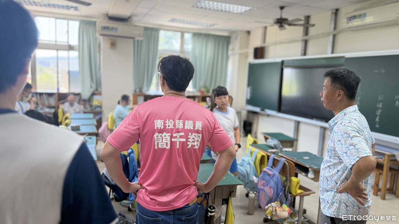 南投市飆35度高溫...德興國小竟跳電 高年級生學力測驗像洗三溫暖