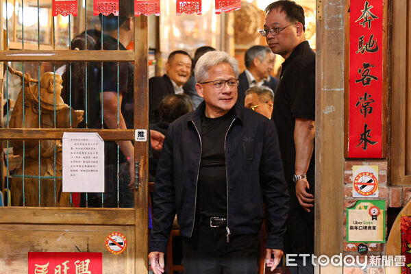 ▲輝達執行長黃仁勳出席兆元宴，宴請台灣供應鏈。（圖／記者林敬旻攝）
