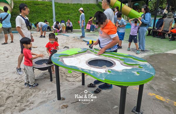 ▲▼清水鰲峰山公園谷溜遊戲場。（圖／記者NiniandBlue玩樂食記授權提供）