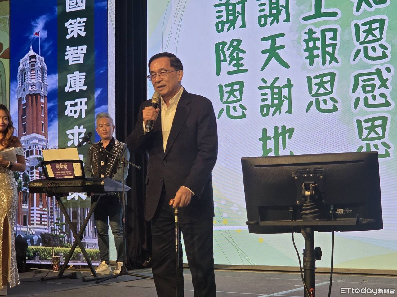 致敬豬哥亮! 「迷因王」阿扁自曝「練肖話」功力都是跟他學
