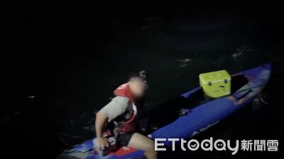 超糗!澎湖男SUP立槳「掉進海裡」一路漂外海 電話求援獲救