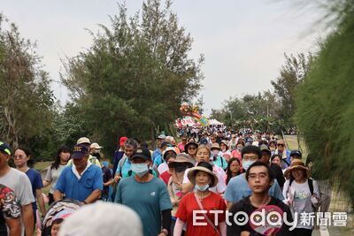 口湖鄉親日健走　 雲林健康嘉年華盼鄉親規律運動
