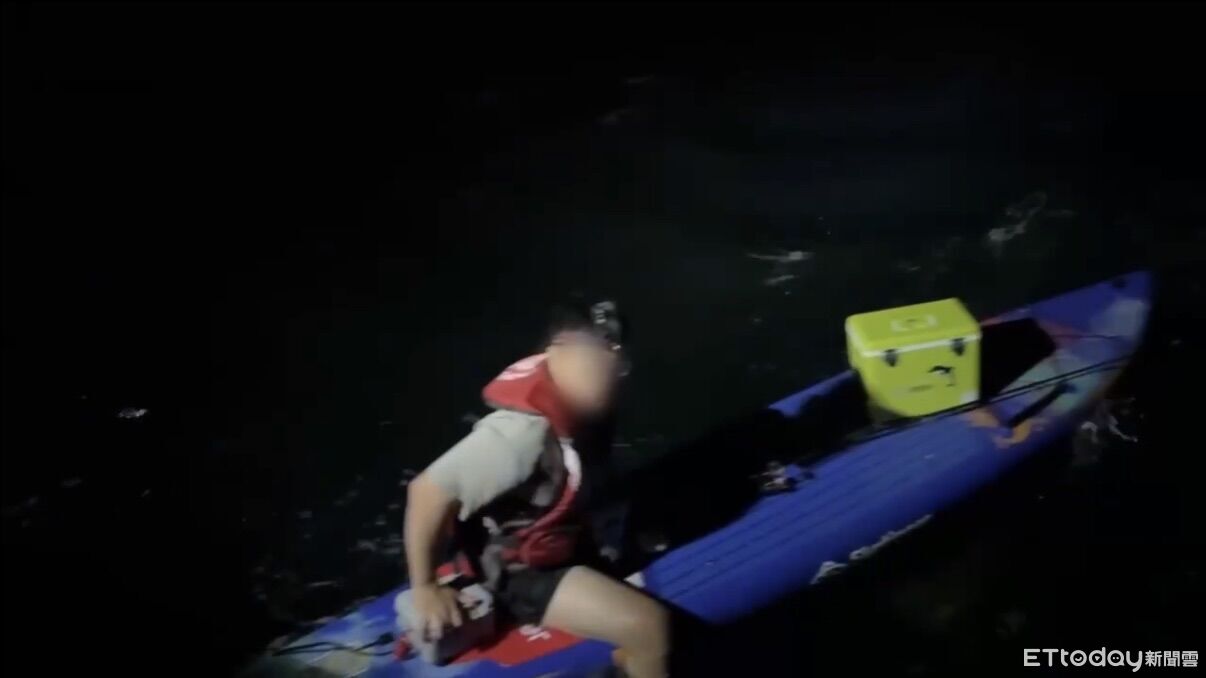 超糗!澎湖男SUP立槳「掉進海裡」一路漂外海 電話求援獲救