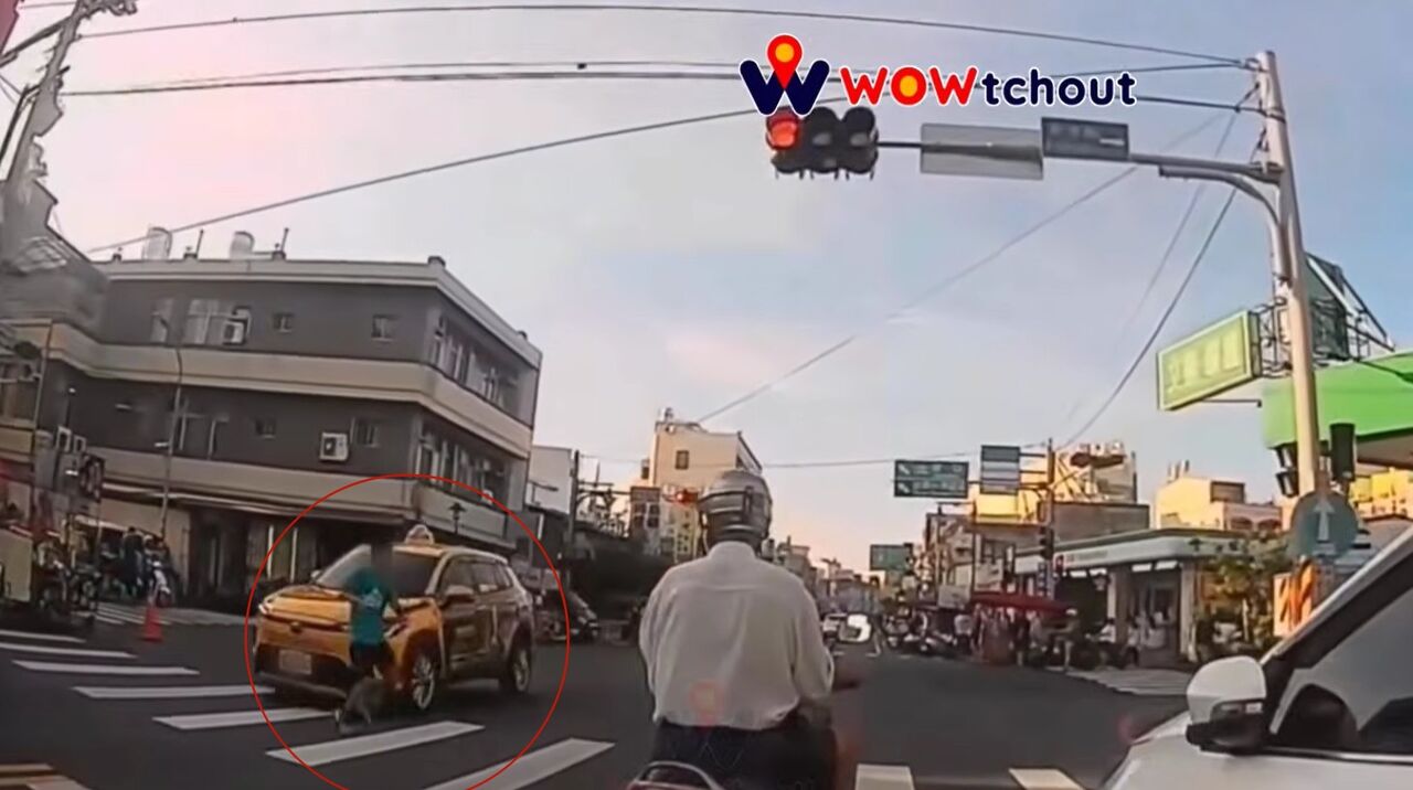 計程車闖紅燈!斑馬線上險撞學童 他快跑扭腰驚險逃劫畫面曝