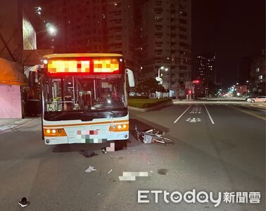 台中深夜車禍！公車單車擦撞　婦人頭部受創意識模糊送醫