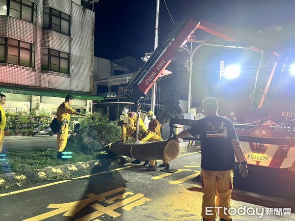 ▲▼  防汛抗颱總動員！嘉義市推「防災專區」實體線上雙通路輕鬆購  。（圖／嘉義市消防局提供）
