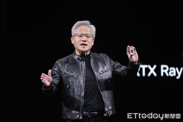 ▲▼輝達共同創辦人暨執行長黃仁勳公開新款RTX Spark晶片。（圖／記者湯興漢攝）
