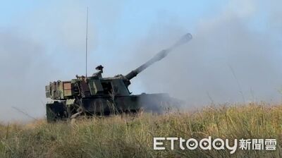 台南喜樹海灘首見重砲實彈射擊　第四作戰區驗證新式武器