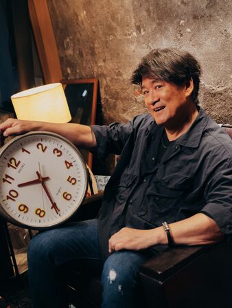 ▲▼周華健坦言近年已很難被一般情歌打動。（圖／滾石唱片提供）