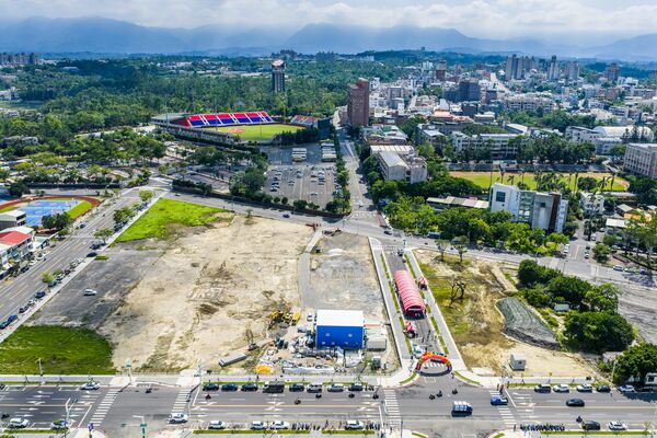 ▲嘉義市政府日前辦理建國二村、復興新村地區市地重劃抵費地開標作業，推出3標、7筆商業區土地，全數順利標脫。（圖／嘉義市府）