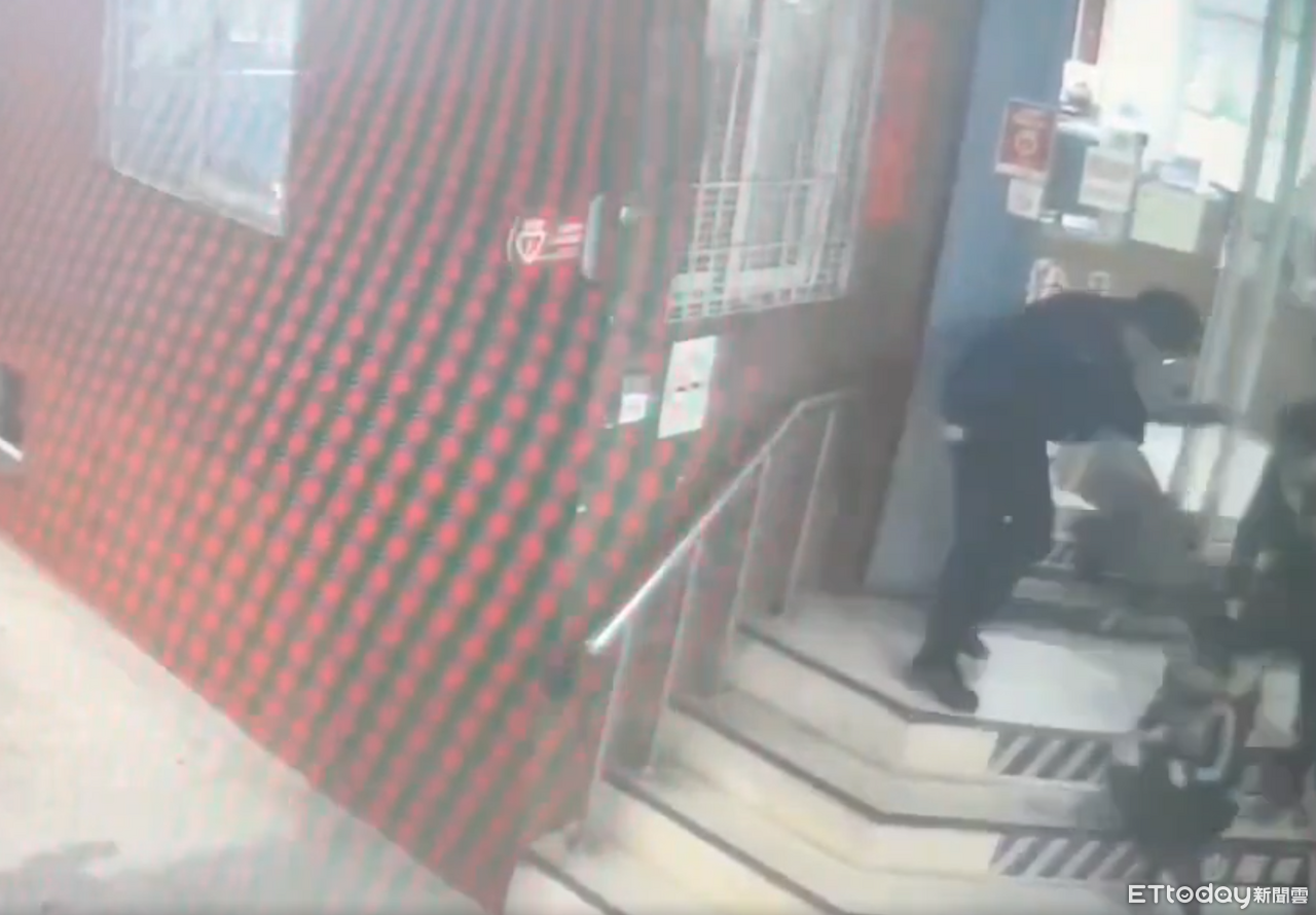 持修腳皮銼刀隨機刺傷2路人 台南29歲男起訴移請國民法官審理