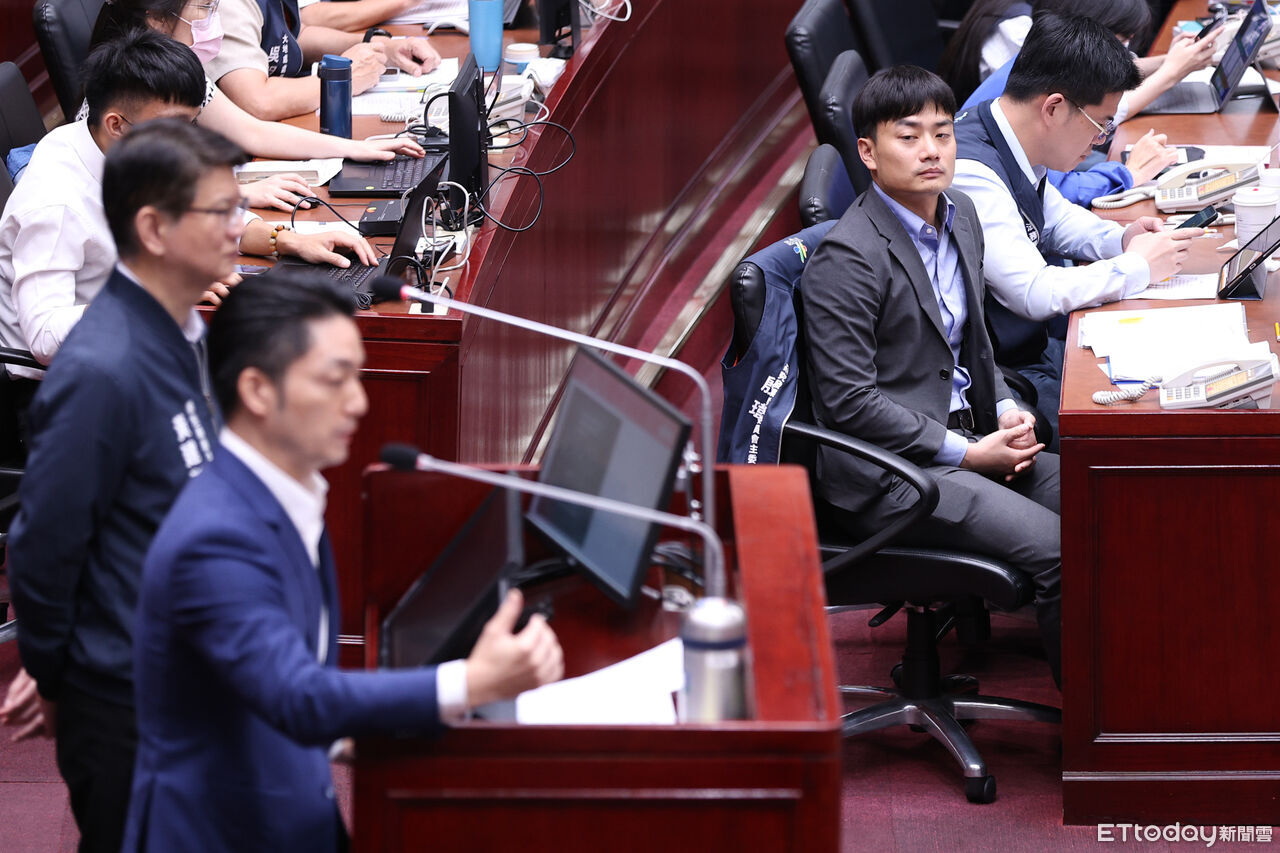 吳思瑤酸愛蹭黃仁勳、文湖線優化等十年 蔣萬安:這是兩個專案