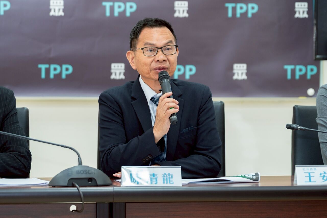 民眾黨團轟:政院442億無人機計畫淪提款機 教育部狂買近8億無人機