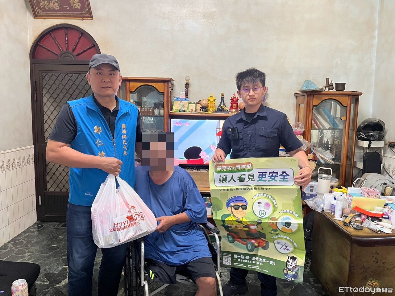 物資送到家還教防詐!里港警+地方送暖 弱勢家庭超感動