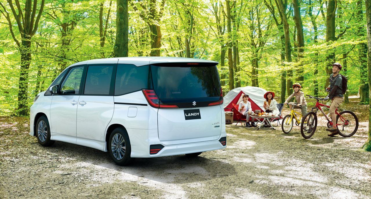 ▲Suzuki複製TOYOTA Noah，推出新雙生7人座MPV。（圖／翻攝自Suzuki）