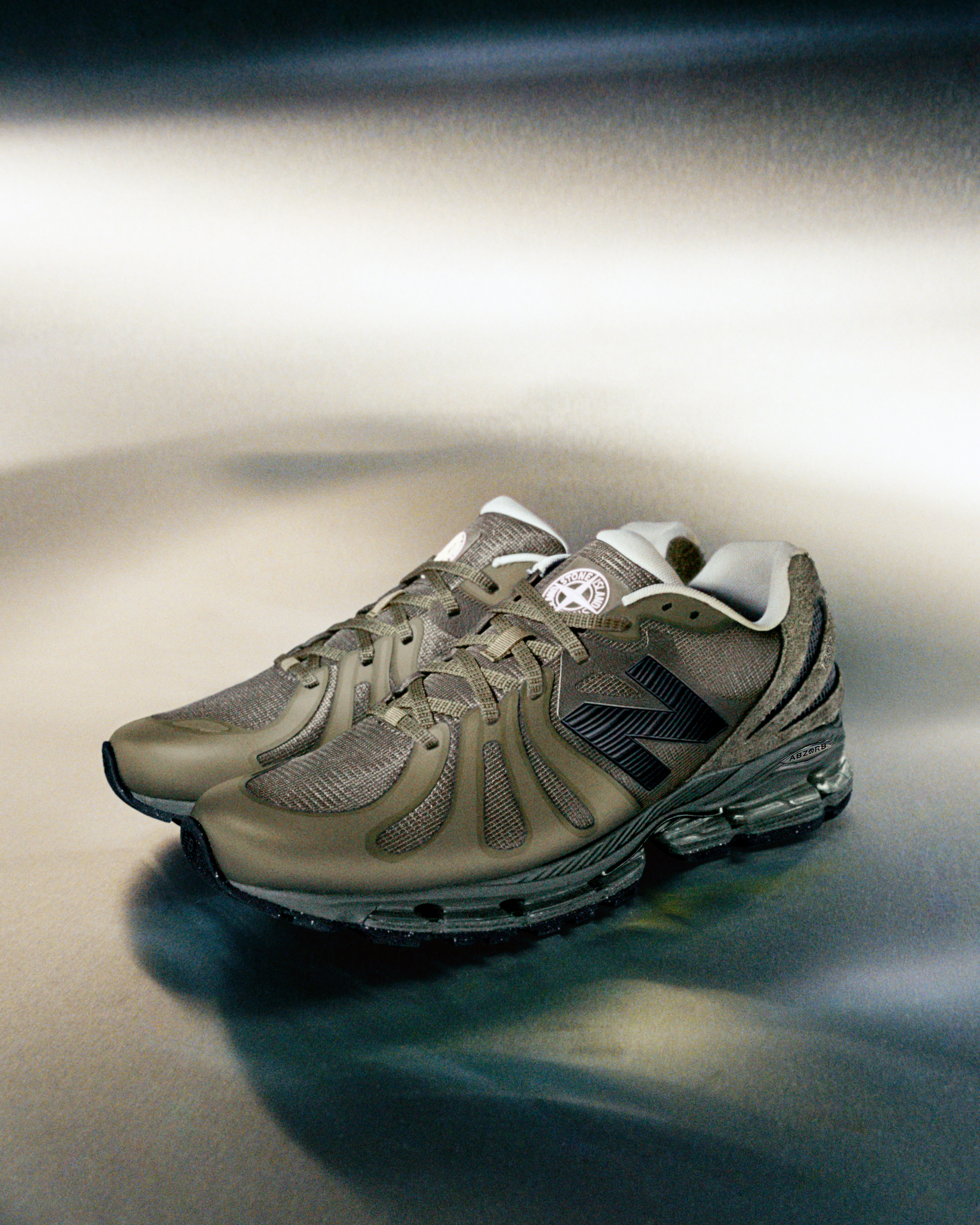 ▲▼ New Balance驚喜宣佈與 Stone Island的聯名之作 。（圖／品牌提供）