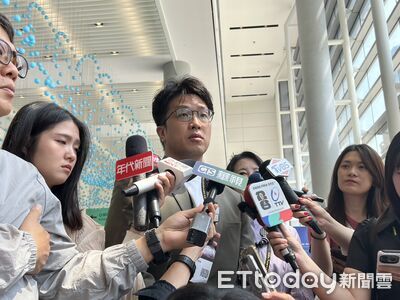 蔣萬安不知四獸山挨酸「殷瑋答」 沈伯洋:市政若夠熟不需看稿