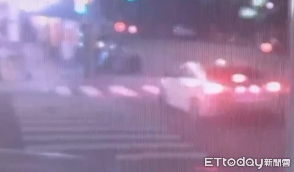 ▲▼高雄毒駕，林男駕車逆向撞2車側翻，遭檢方聲押。（圖／記者賴文萱翻攝）