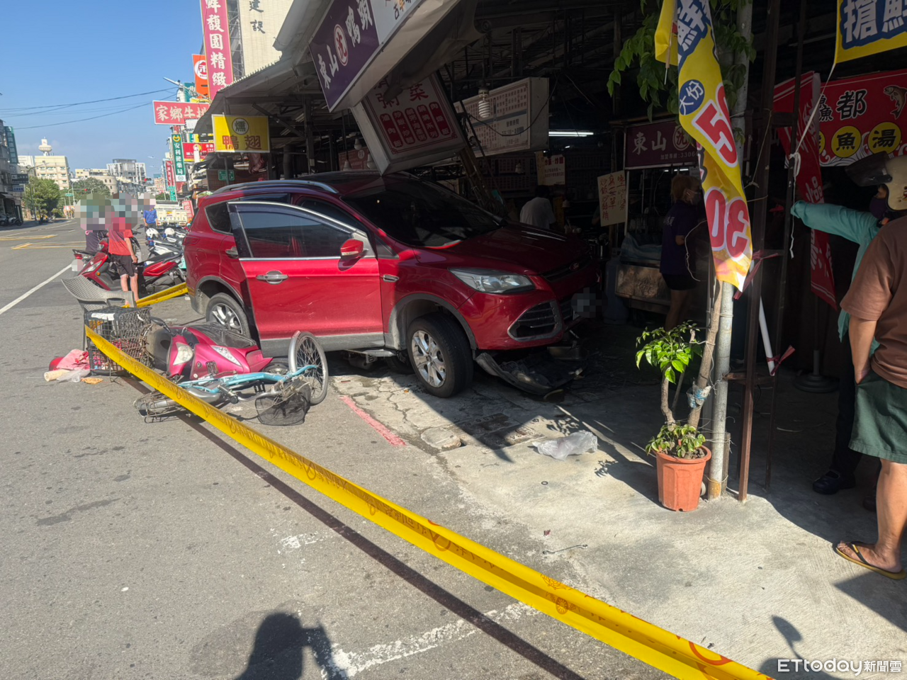 高雄毒駕男逆向橫掃5車!店家招牌也毀了 警建請檢方聲押