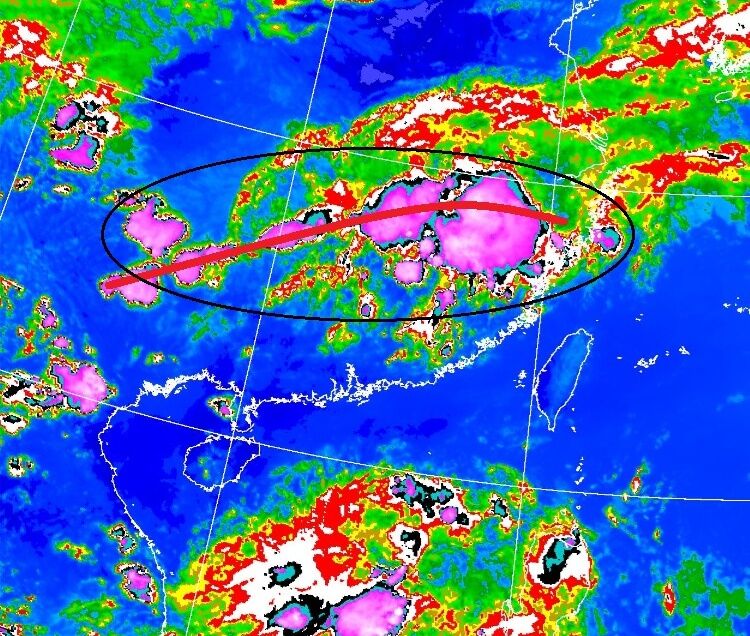 ▲梅雨鋒面對流爆發並逐漸逼台，周五起全台防劇烈降雨。（圖／翻攝自Facebook／鄭明典）